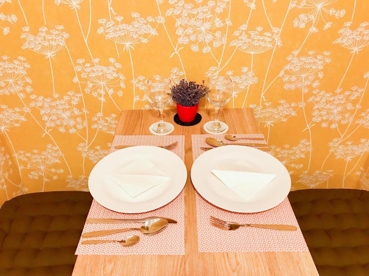 Golden Wood Apartments Пилзен Екстериор снимка