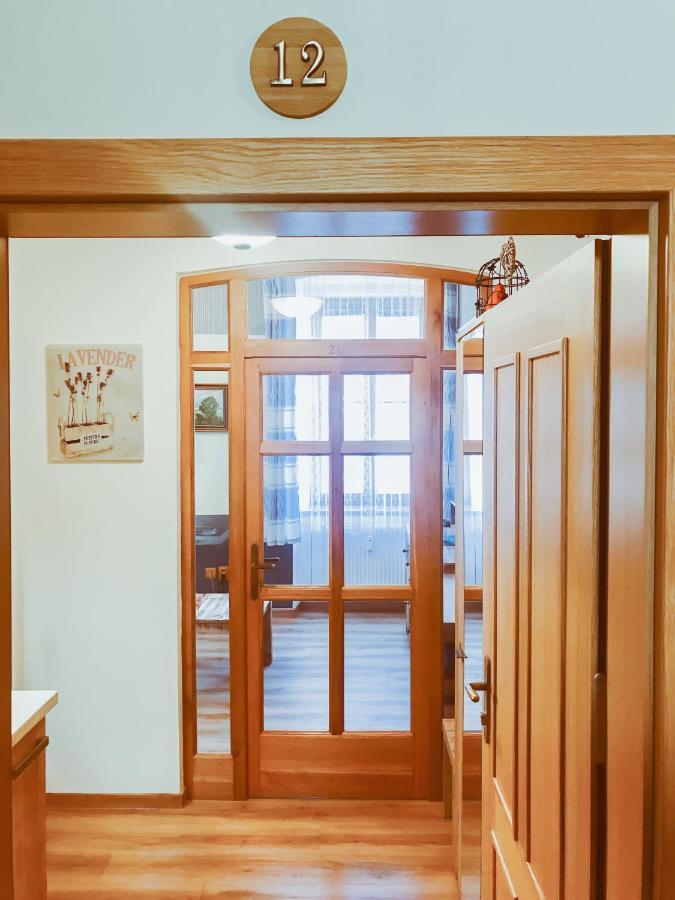Golden Wood Apartments Пилзен Екстериор снимка