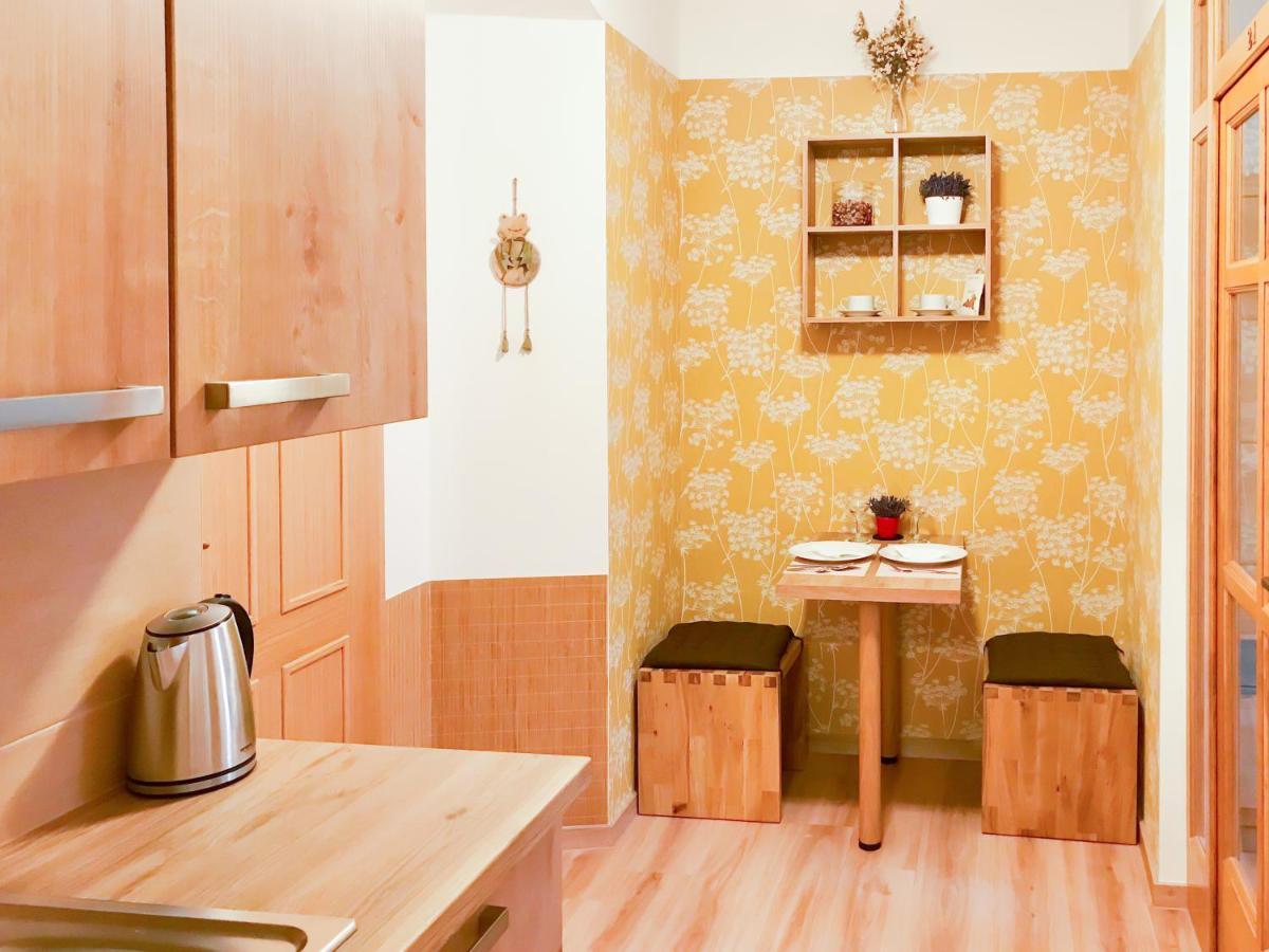 Golden Wood Apartments Пилзен Екстериор снимка