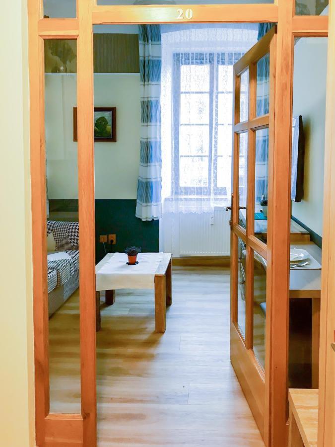 Golden Wood Apartments Пилзен Екстериор снимка