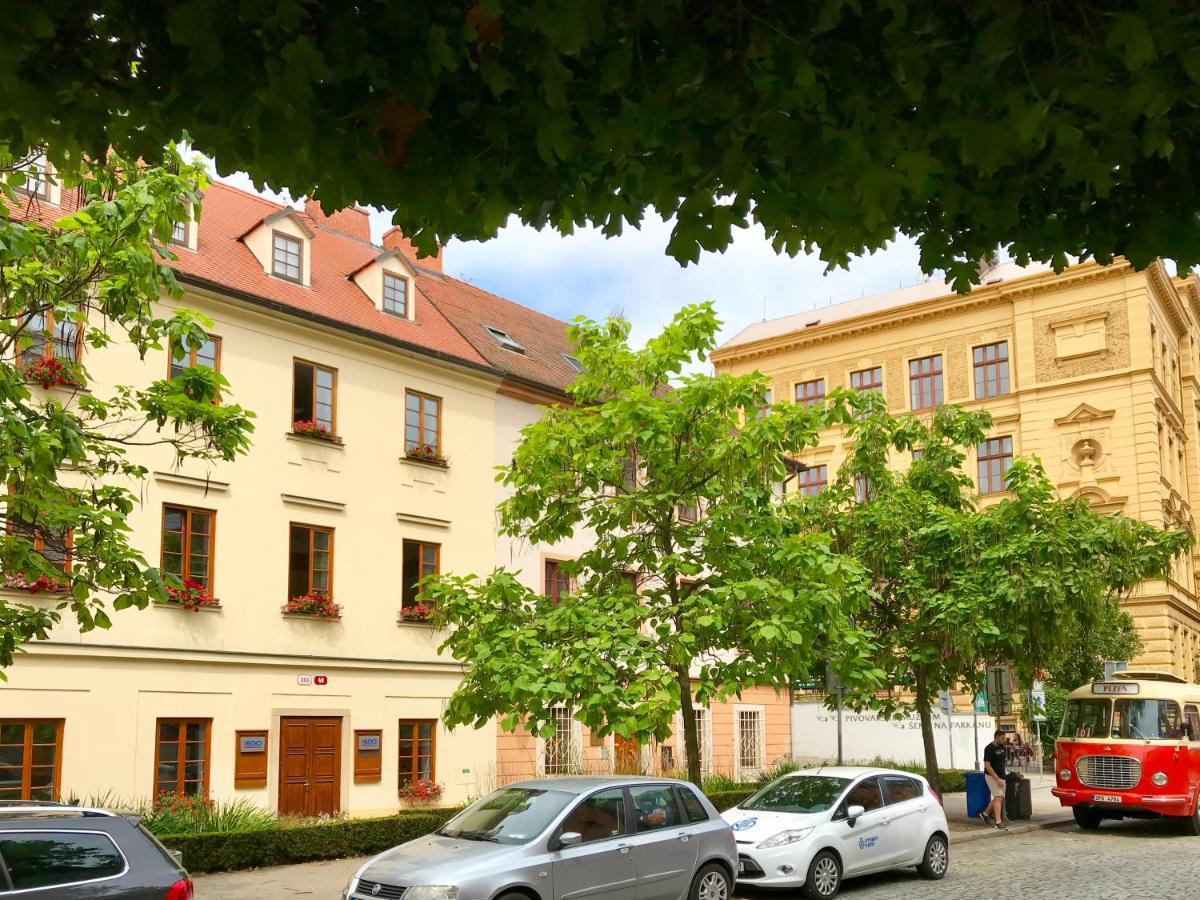 Golden Wood Apartments Пилзен Екстериор снимка