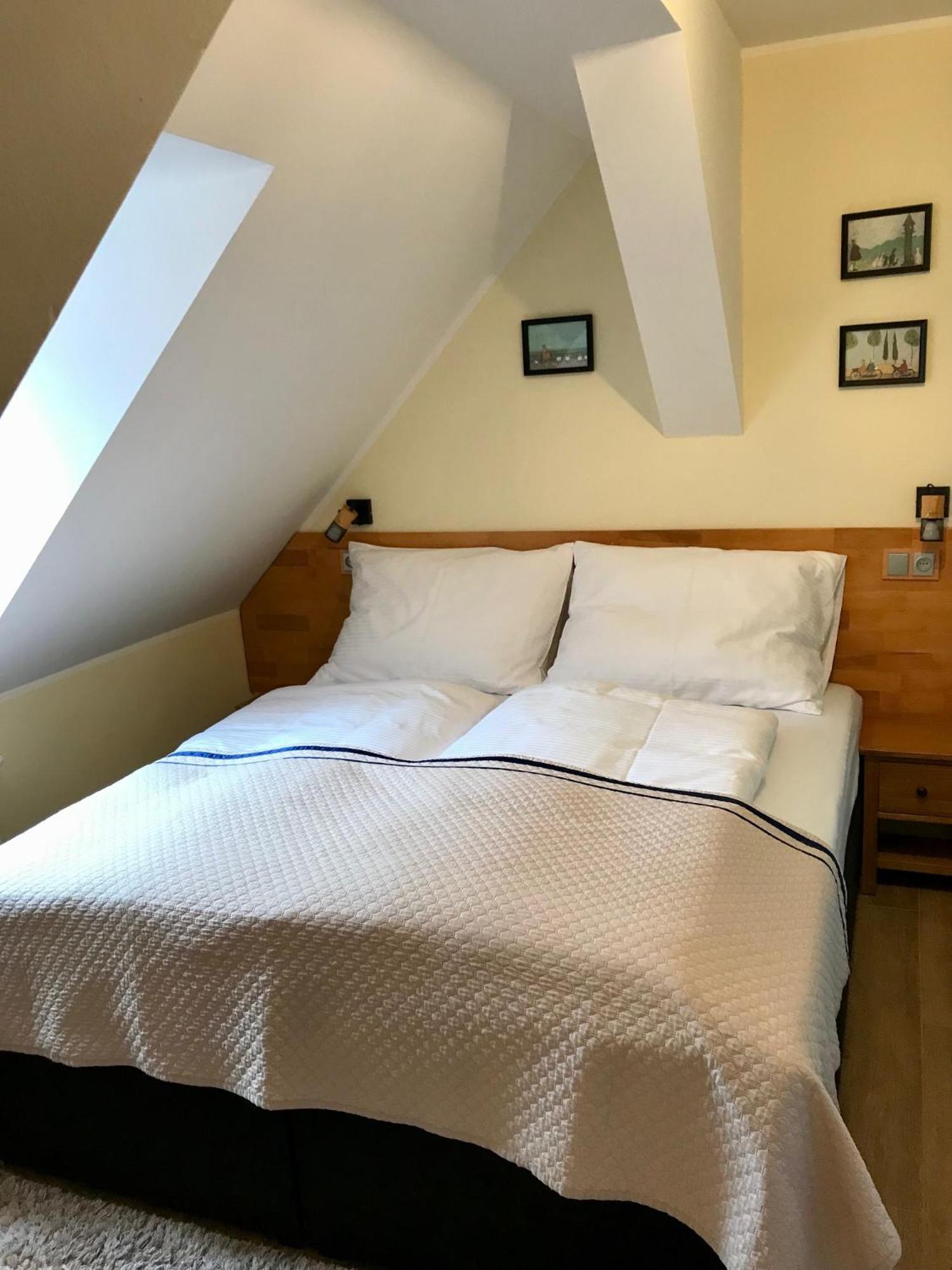 Golden Wood Apartments Пилзен Екстериор снимка
