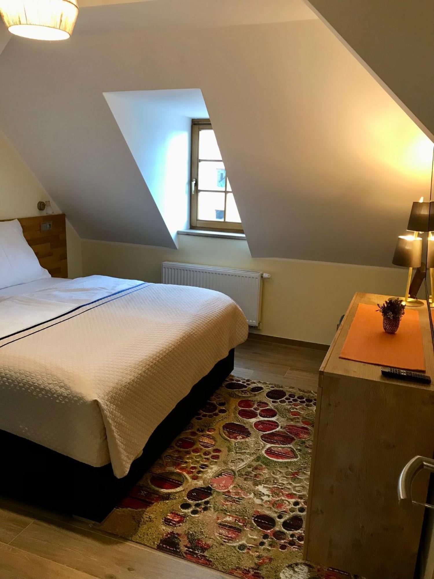 Golden Wood Apartments Пилзен Екстериор снимка