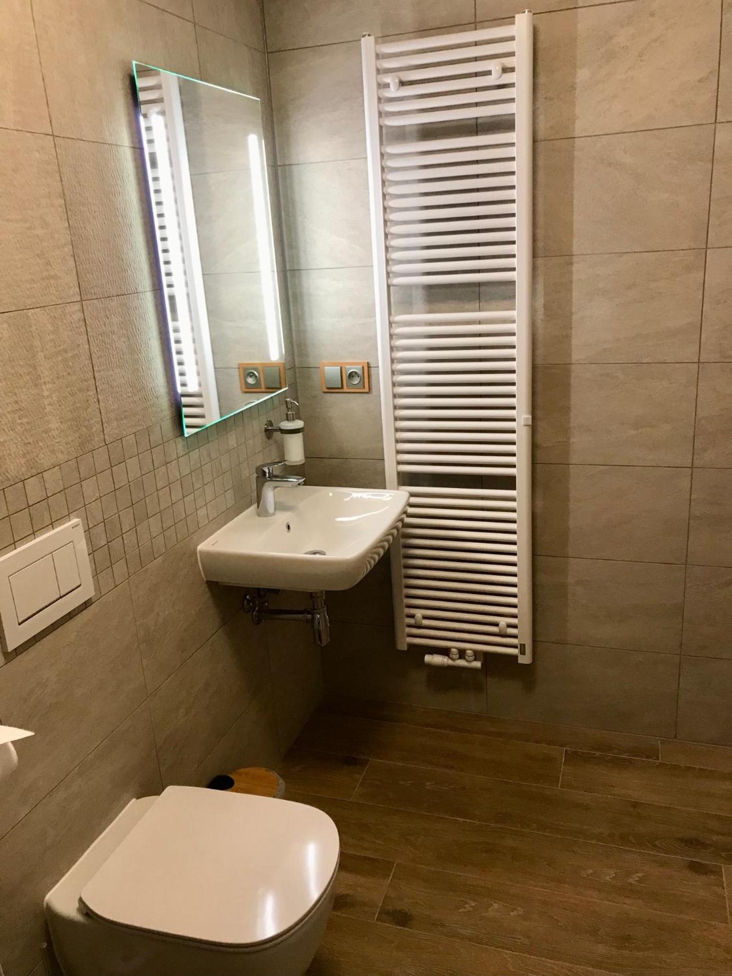 Golden Wood Apartments Пилзен Екстериор снимка
