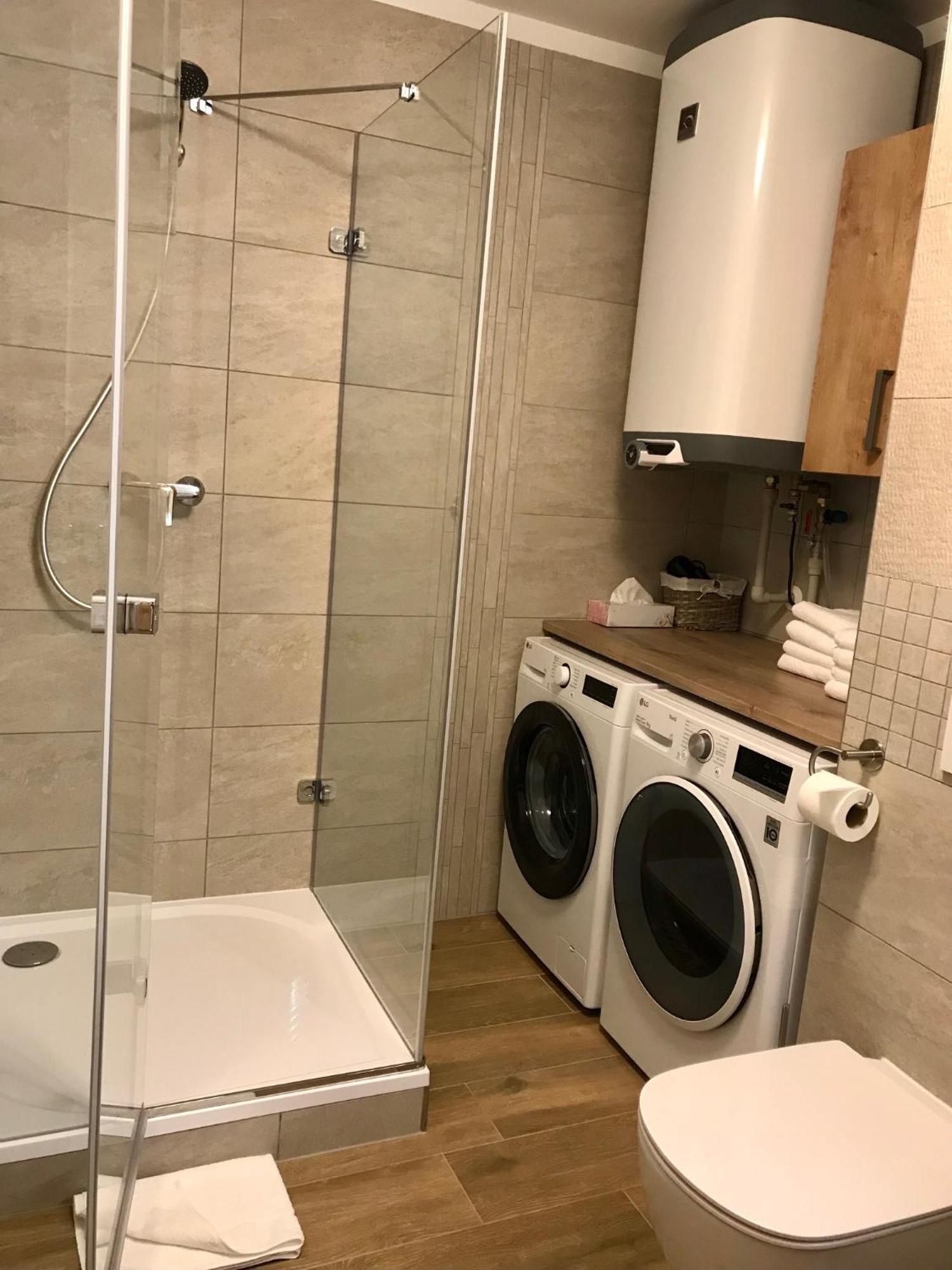 Golden Wood Apartments Пилзен Екстериор снимка
