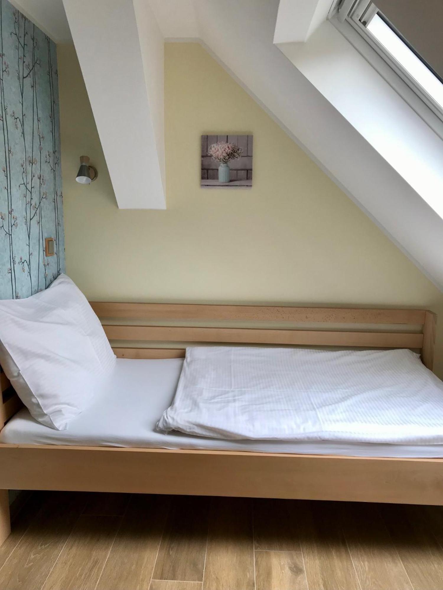Golden Wood Apartments Пилзен Екстериор снимка